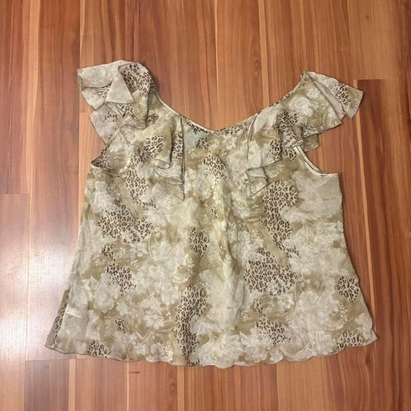 Venezia Jeans tan and cream flutter sleeve floral cheetah cottagecore blouse - Picture 2 of 6